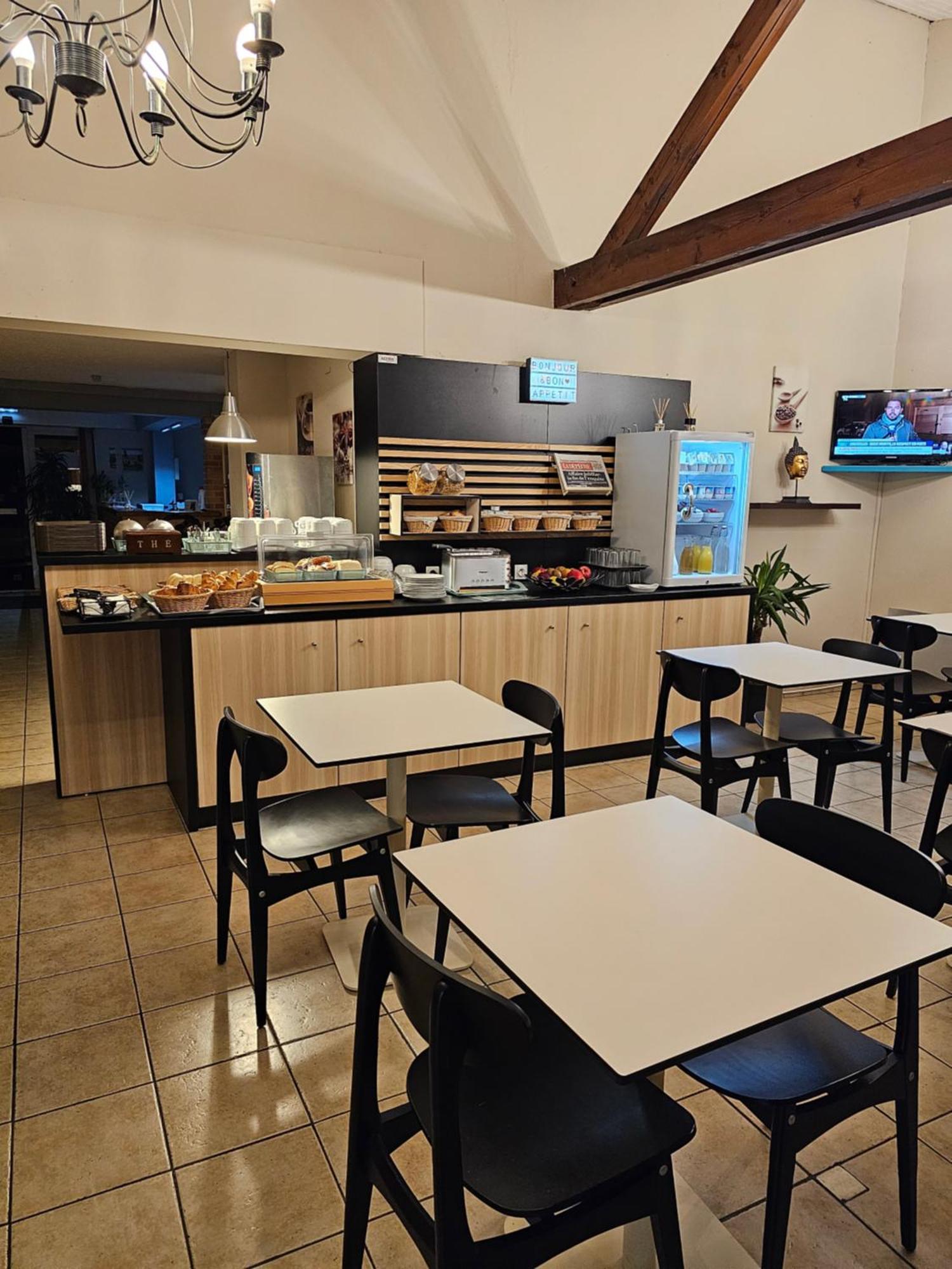 Hotel Restaurant Du Lac Graulhet Экстерьер фото